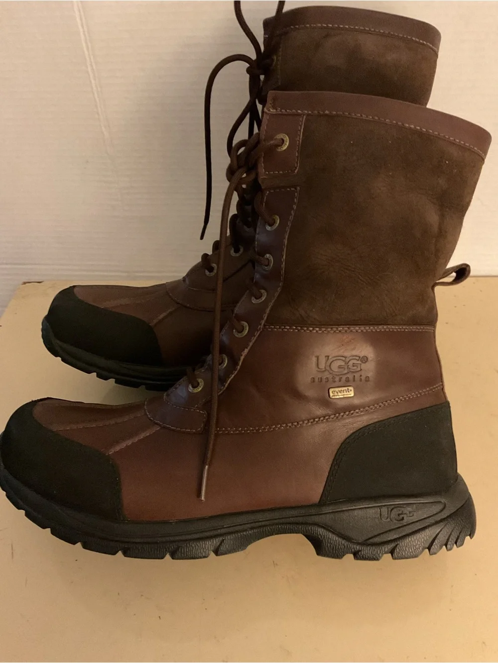 UGG men’s brown leather suede Adirondack waterproof boots US 12